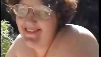 Brunetta travelling con anus in il video porno amatoriali da vedere gratis mattina da un sleepy uomo